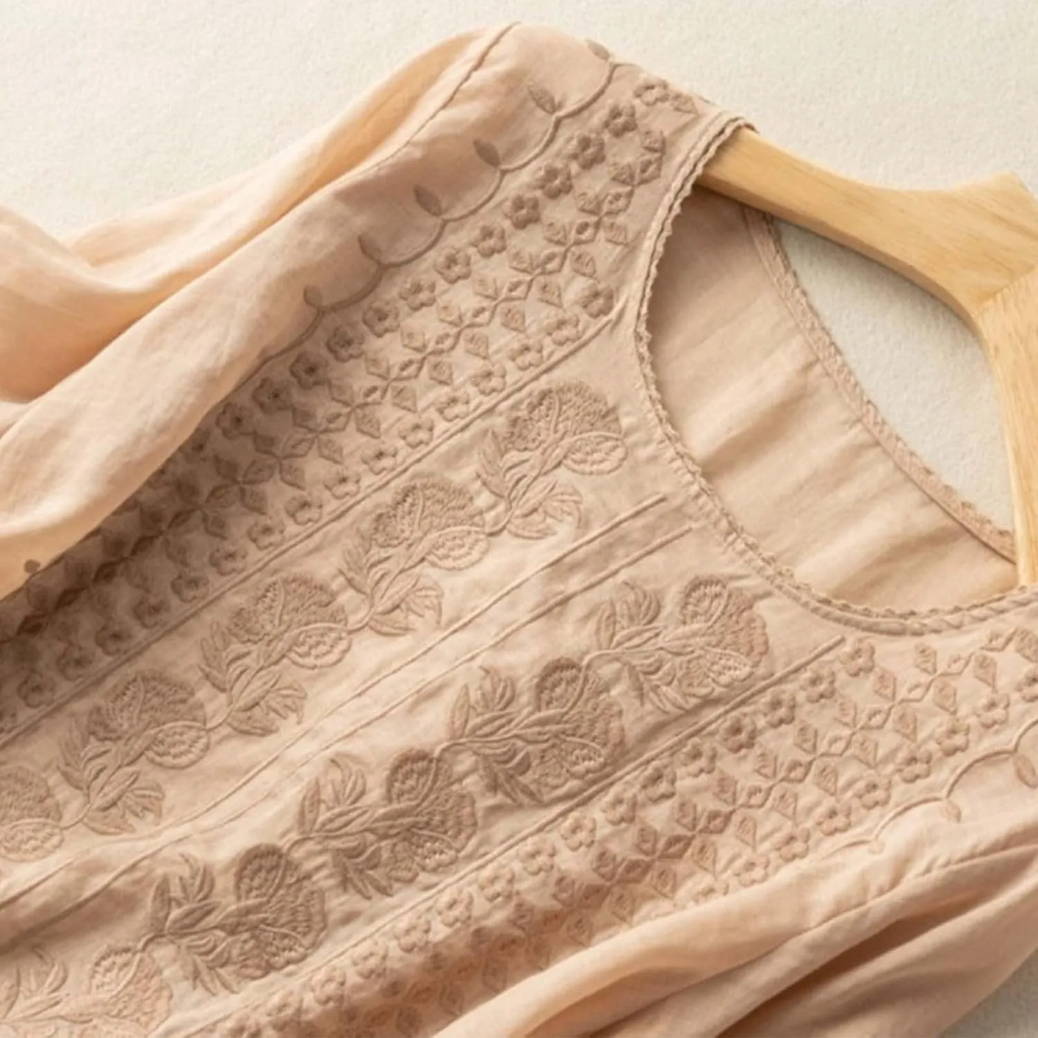 Ladies Fashion Leisure Spring Summer Literary Retro Loose Design Sense Embroidery Round Neck Thin Mesh Shirt Long